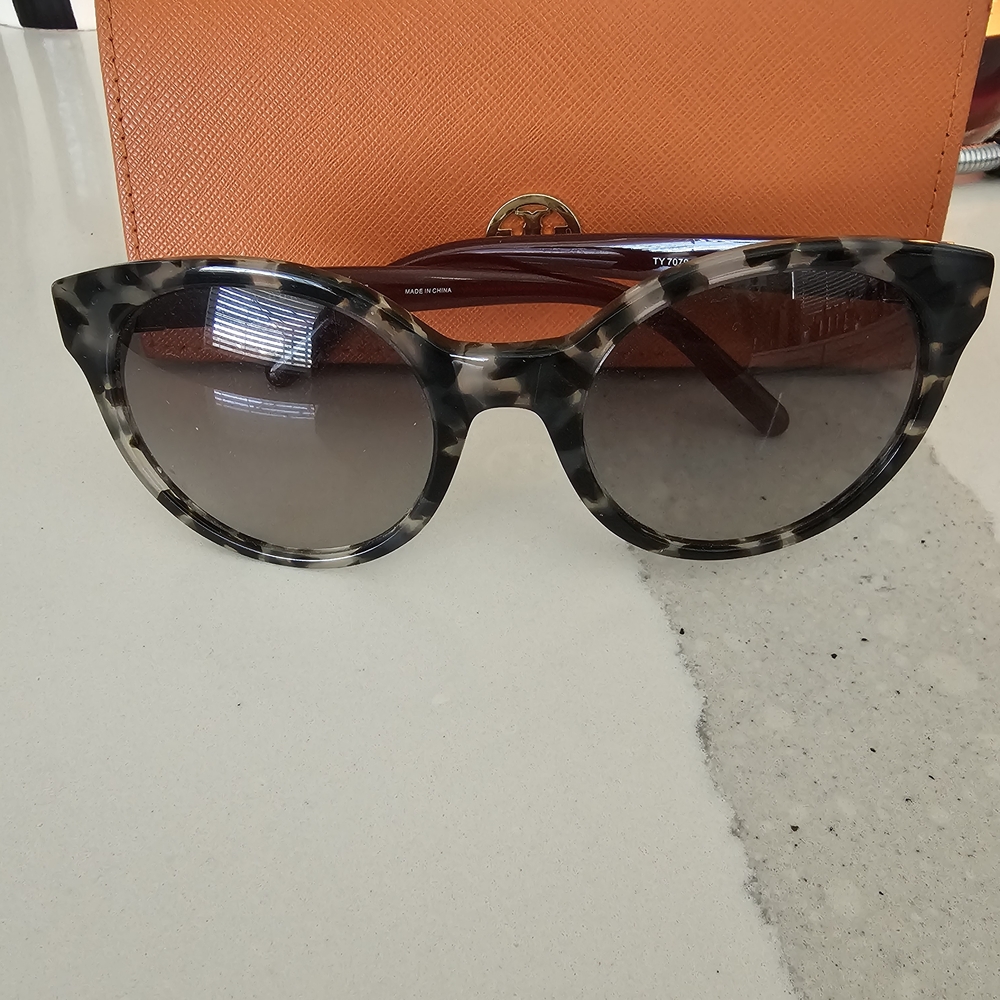 Tory Burch Tortoise Shell Sunglasses - Picture 6 of 13